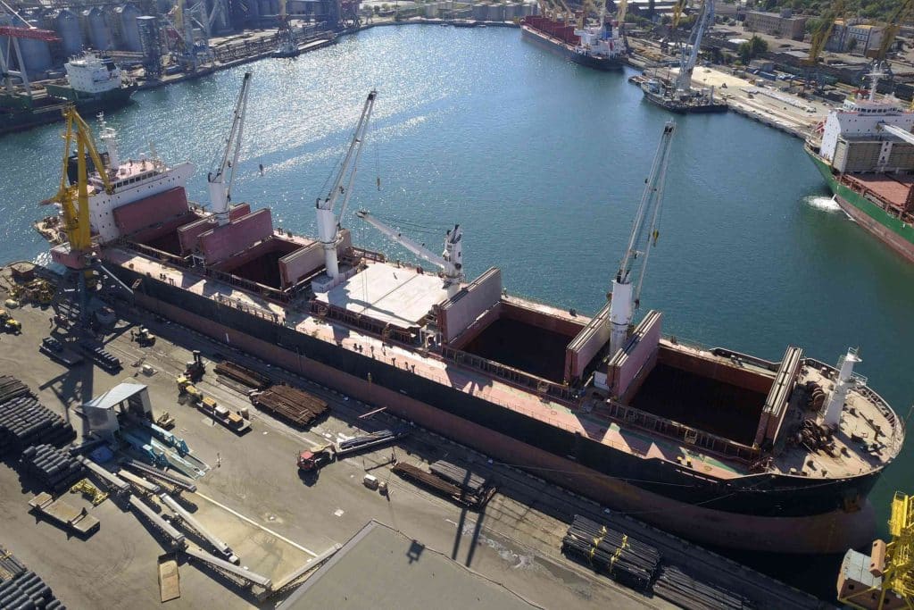 Navios e seus porões: veja quais são os mais adequados para cada carga