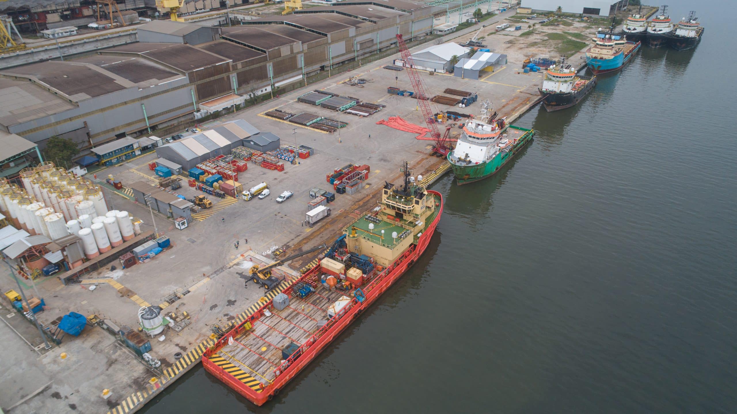 Total hires logistics support for Lapa