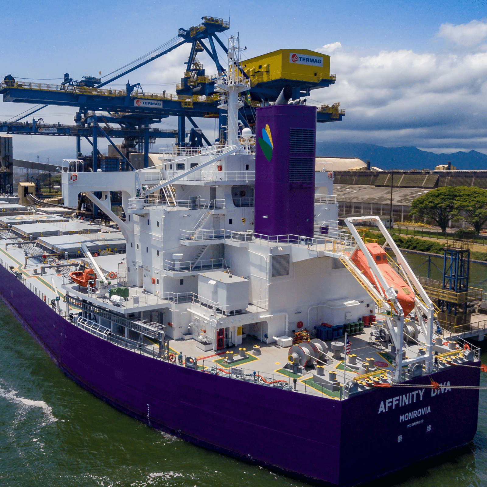 A Wilson Sons opera no Porto de Santos o maior navio de fertilizantes que já aprovou no Brasil