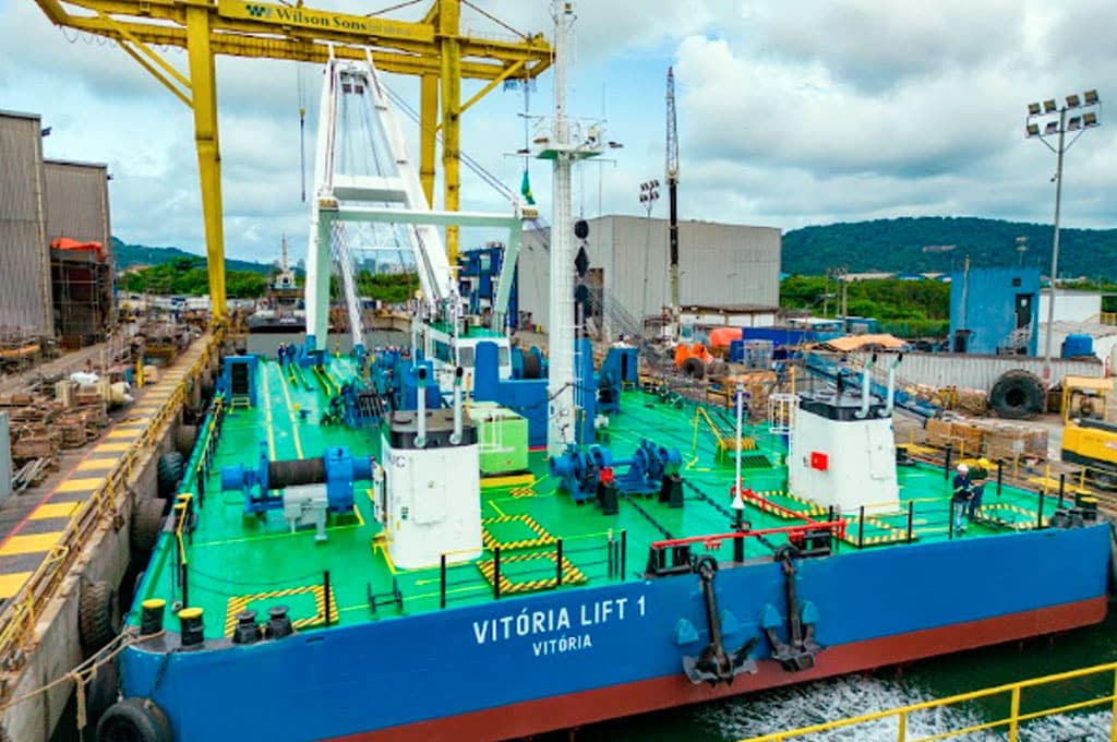 Wilson Sons realiza docagem de embarcação da TechnipFMC nos estaleiros da companhia, no Guarujá, no Porto de Santos