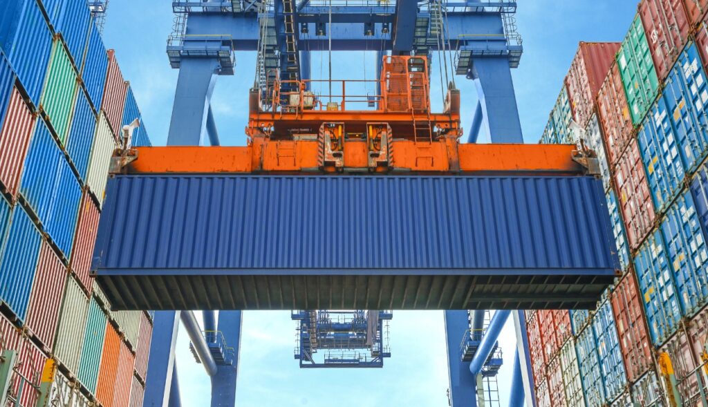 Entenda o que é a estufagem de container