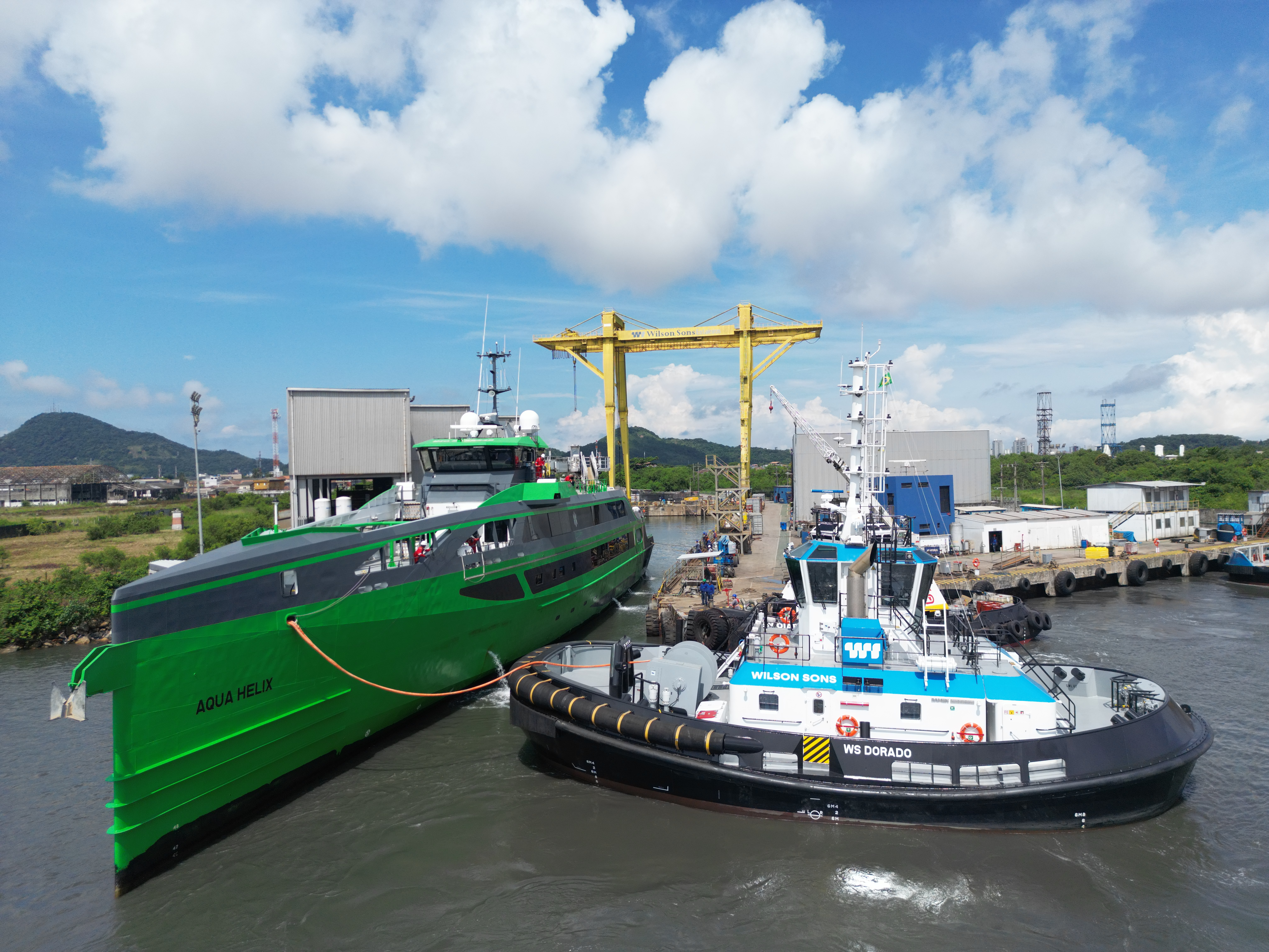 Wilson Sons faz docagem inédita do navio Aqua Helix em Guarujá