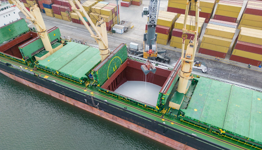 Como ter mais eficiência no transporte de carga a granel?